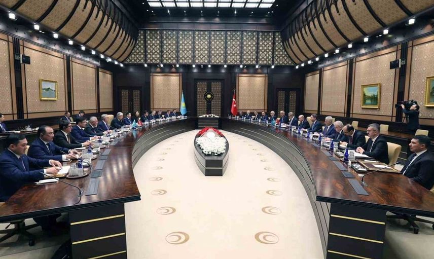 Cumhurbaşkanı Erdoğan ve Tokayev, Türkiye-Kazakistan ilişkilerini güçlendirmek için bir araya geldi
