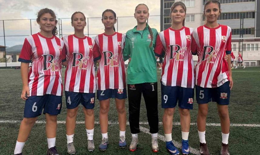 Bilecik Koleji kız futbol takımından Kocaelispor'a 6 transfer