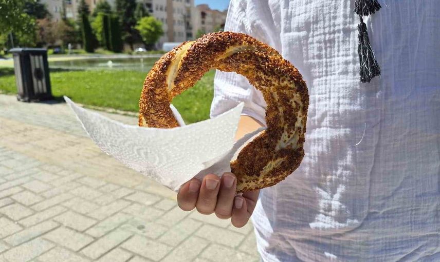 Eskişehir'de minik simitçiler dikkat çekiyor