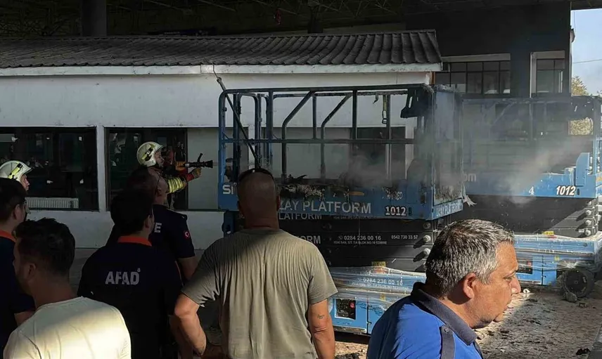 Edirne otogarında boya çalışması yangına neden oldu: İki işçi yaralandı
