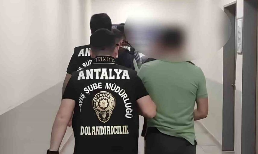 Antalya'da dolandırıcılık operasyonu: Kimliğini kullandıkları vatandaşdan 13,5 milyon lira kaptılar