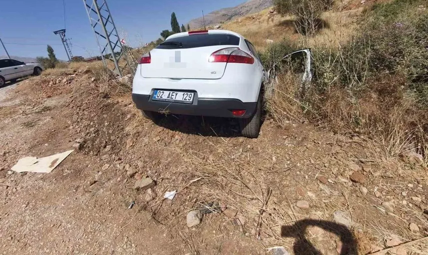 Doğanşehir'de kaza: iki kişi hastaneye kaldırıldı