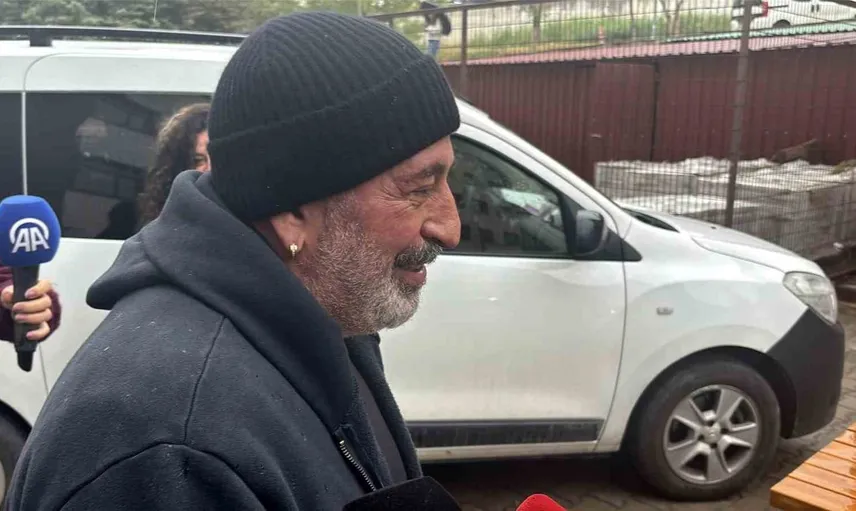 Cem Yılmaz, sağlık kontrolü için Çanakkale'de: durumu iyi, sigarayı bıraktım