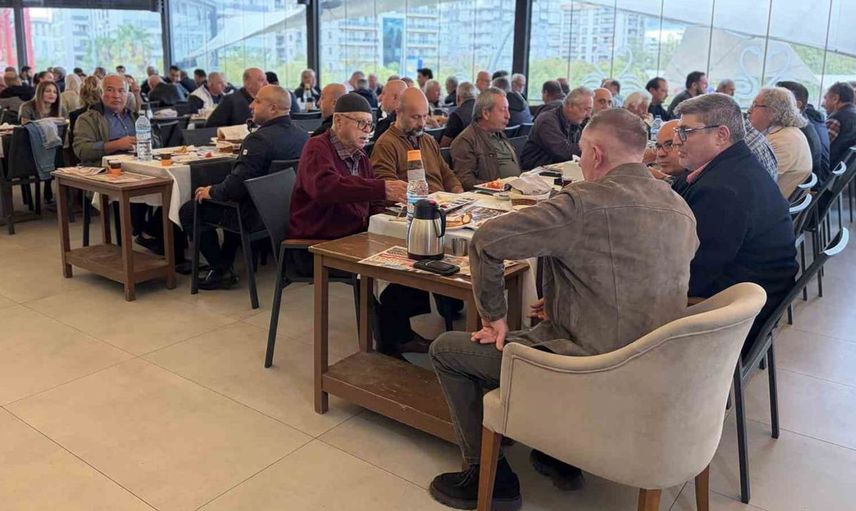 Erkan Özkan, taksici esnafıyla buluşarak geleceğe yönelik projeleri paylaştı