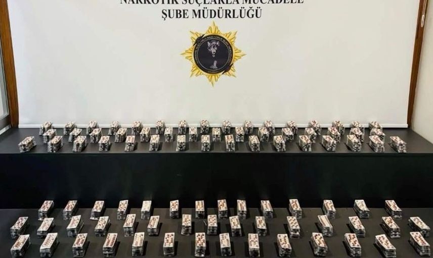 Samsun'da narkotik polisten büyük operasyon: 5 bin 656 sentetik ecza ele geçirildi