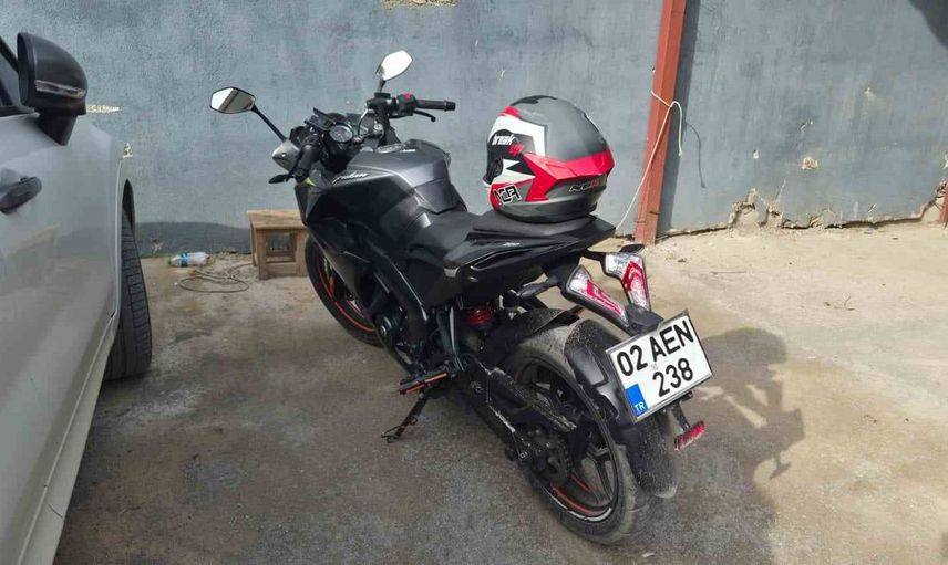 Adıyaman'da kaza: Motosiklet sürücüsü çocuğa çarparak kayıplara karıştı