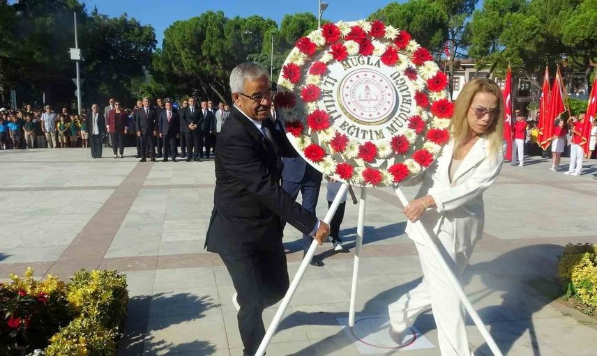 Yeni eğitim yılı Muğla'da coşkuyla başladı: Öğrenciler sınıflarına kavuştu