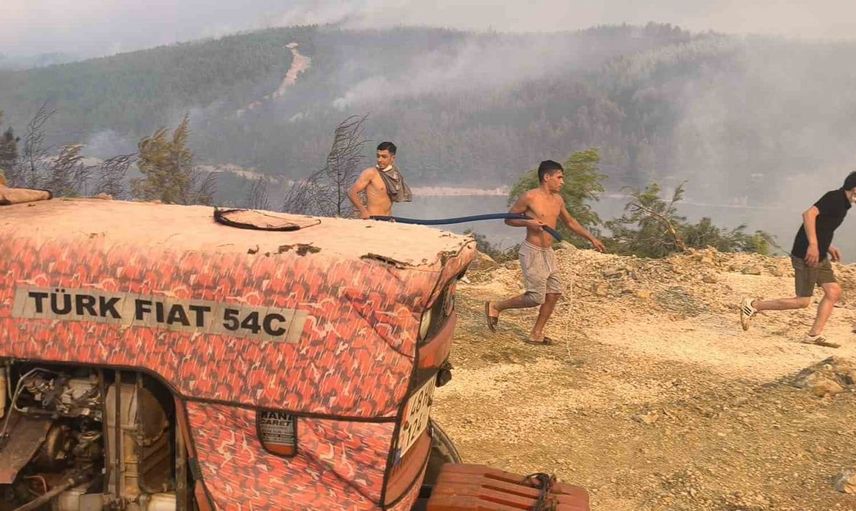 Muğla'daki orman yangınına gönüllü destek