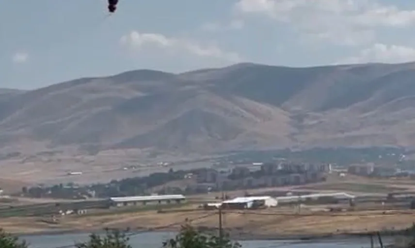 Elazığ'da orman yangınına havadan müdahale sürüyor
