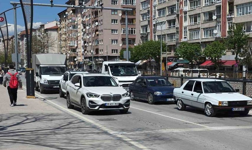 Kütahya'da otomobil sayısı 10 yılda artış gösterdi ama Türkiye ortalamasının altında kaldı