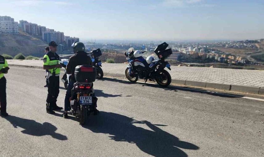 Kilis'te jandarma motosiklet ve okul servis denetimlerini sıkılaştırdı