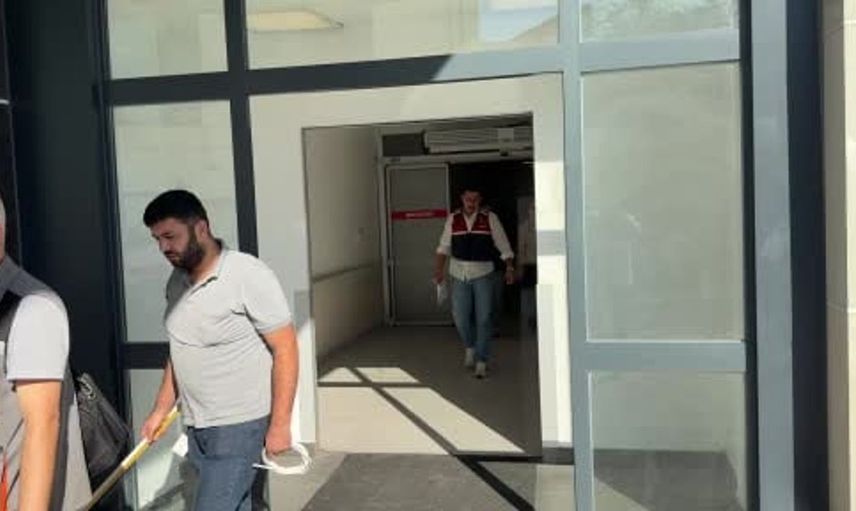 Afra Saraçoğlu, gözaltına alındıktan sonra hastanede sağlık kontrolünden geçirildi
