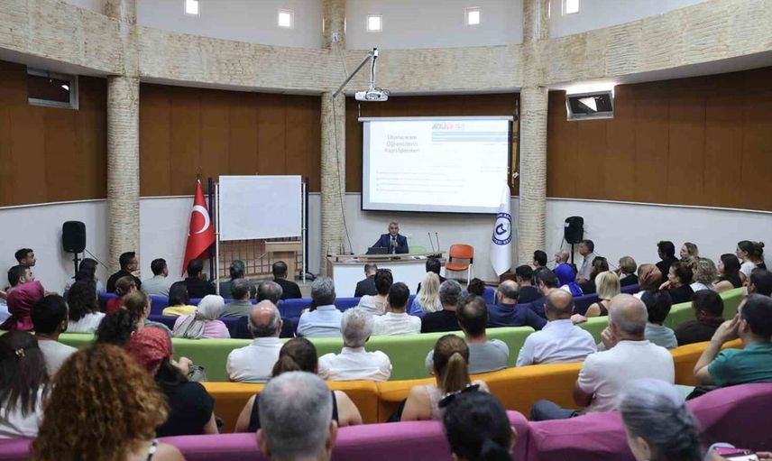 ADÜ'de yabancı öğrenci kayıtları öncesi bilgilendirme toplantısı