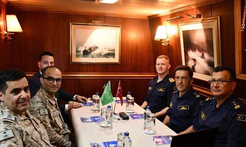 TCG Kemalreis fırkateyni Suudi Arabistan'da liman ziyareti gerçekleştirdi