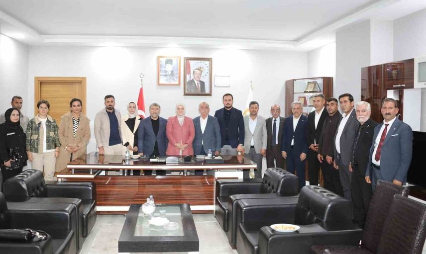 Palu'da siyasi değişim: 5 meclis üyesi AK Parti'ye katıldı