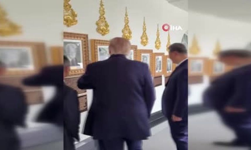 Xi Jinping, Trump'ın Biden'a yönelik imza makinesi şakasına gülerek tepki verdi