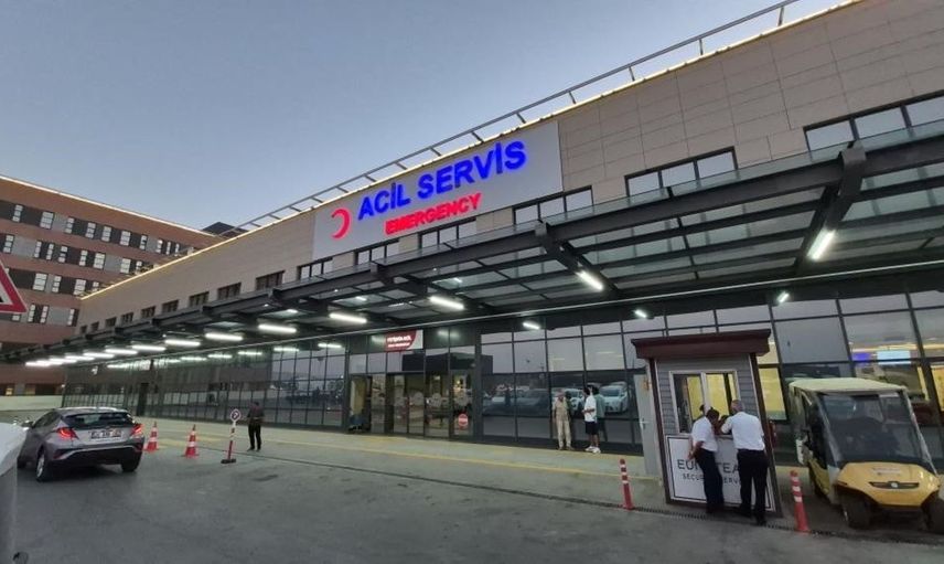 Eskişehir'de evde baygın bulunan yaşlı çift hastaneye kaldırıldı