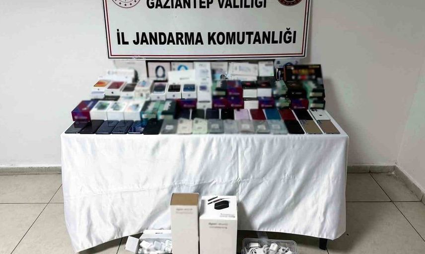 Gaziantep'te 1,5 milyon TL değerinde kaçak elektronik eşya ele geçirildi