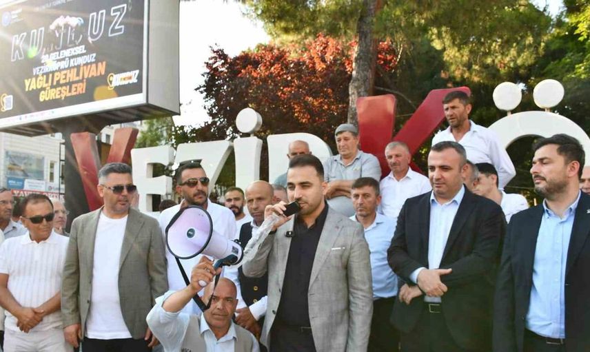 Kunduz yağlı güreşleri festivalinde coşku dorukta: Protokol yürüyüşüyle başladı