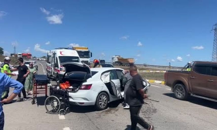 Pendik'te meydana gelen trafik kazasında 2 kişi yaralandı