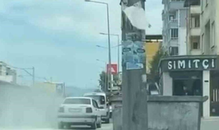 Ankara yolu caddesinde motor yangını: otomobil alev aldı