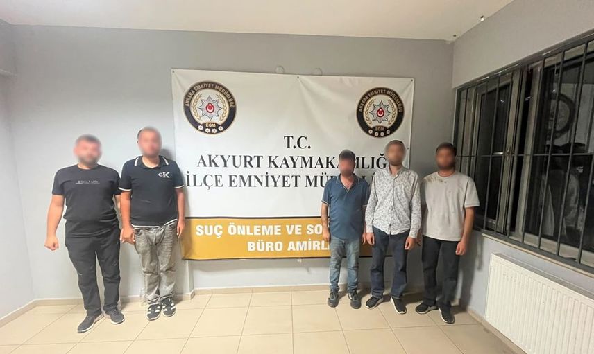Akyurt'ta uzun kovalamaca sonucu 5 uyuşturucu şüphelisi yakalandı