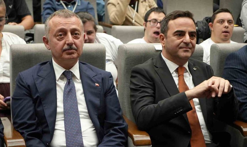 Kocaeli'de kariyer zirvesi gençlere yol gösteriyor