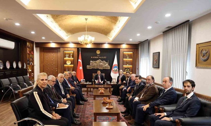 Türk dünyasının edebiyatçıları kayseri'de bir araya geldi