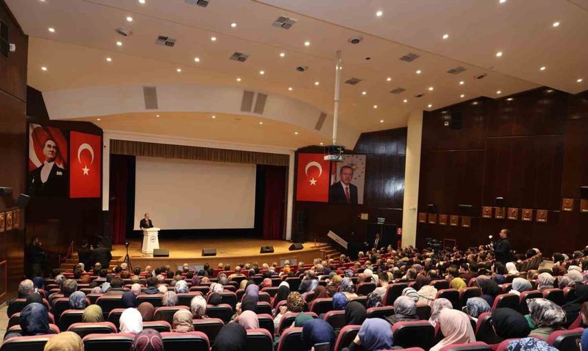 Prof. Dr. Mehmet Görmez erciyes üniversitesi'nde bilimsel buluşmayı paylaştı