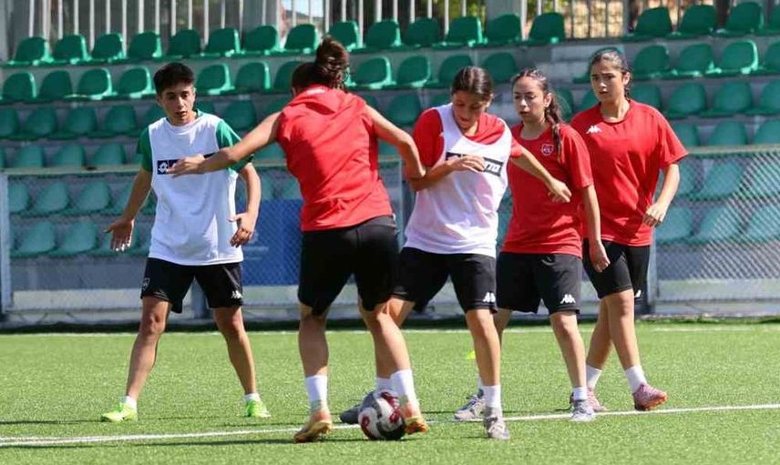 Kayseri kadın futbol kulübü sezonu evinde açıyor
