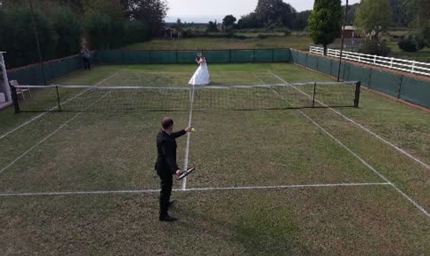 Tenis aşkı tenis kortunda hayat buldu: Düğün fotoğrafları Bayramcı köyünde çekildi