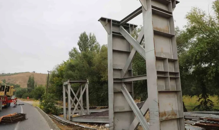 Darende'deki üst geçit kaldırıldı, yeni yer planlaması yapılıyor