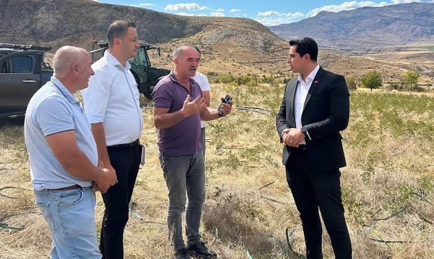 Kemah'ta sulama suyu hattı çalışmalarına yerinde gözlem