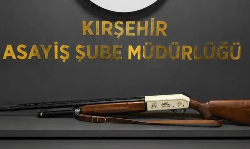 Kırşehir'de ruhsatsız silah operasyonu: birçok tabanca ve av tüfeği ele geçirildi