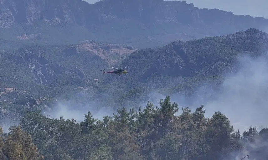 Burdur'daki orman yangınında ekiplerin müdahalesi devam ediyor