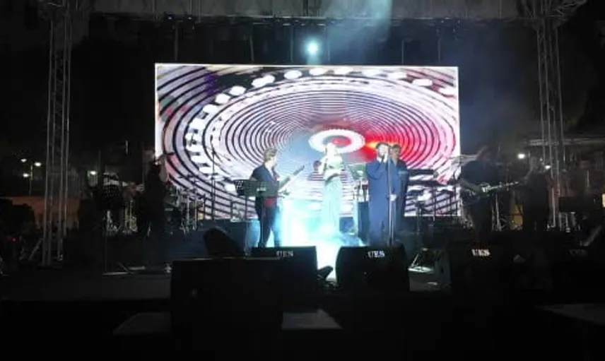 Demirci kurtuluş festivalinde Zara rüzgarı: binlerce kişi coşkuyla eşlik etti