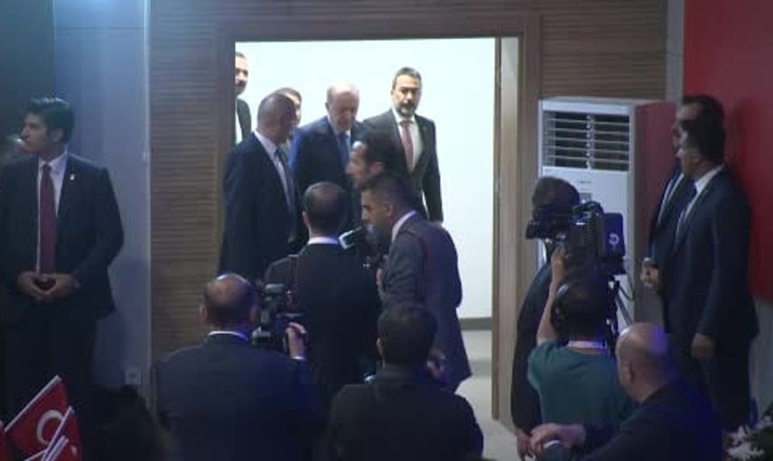 Cumhurbaşkanı Erdoğan, eğitim yılı açılışında türküyle coşturdu