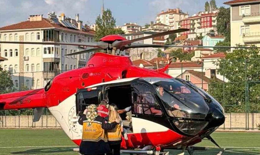 Kastamonu'da kaynar su dökülen bebek ambulans helikopterle hastaneye sevk edildi