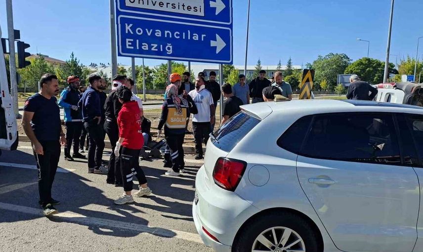 Bingöl'de trafik kazasında 3 kişi yaralandı