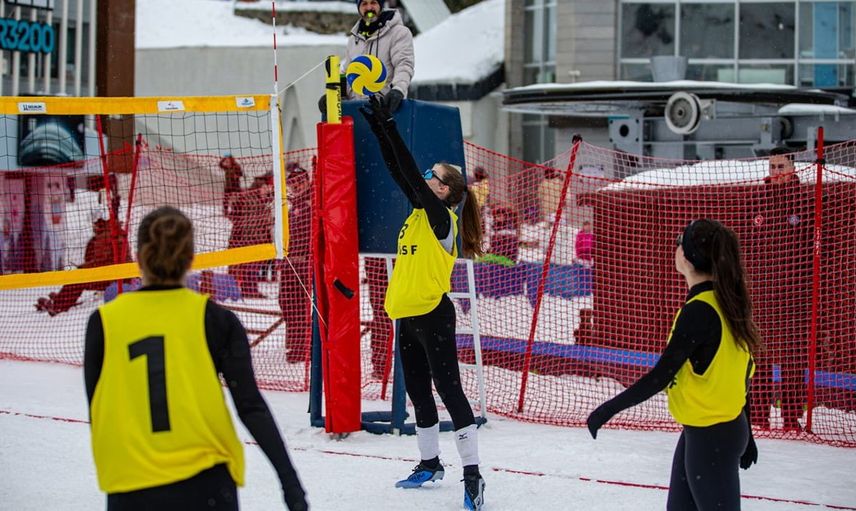 2026 Kış Oyunları Kapsamında Ünilig Kar Voleybolu Şampiyonası Tamamlandı