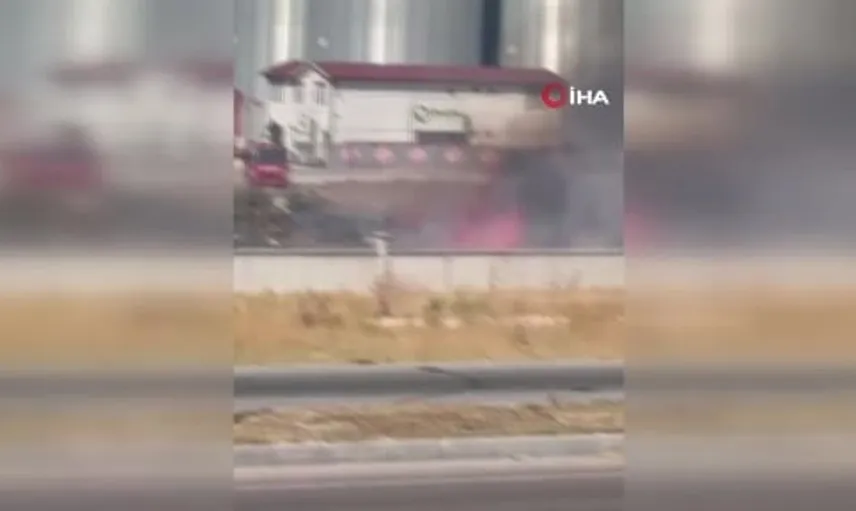 Konya'nın tarlalarında anız yangınları devam ediyor