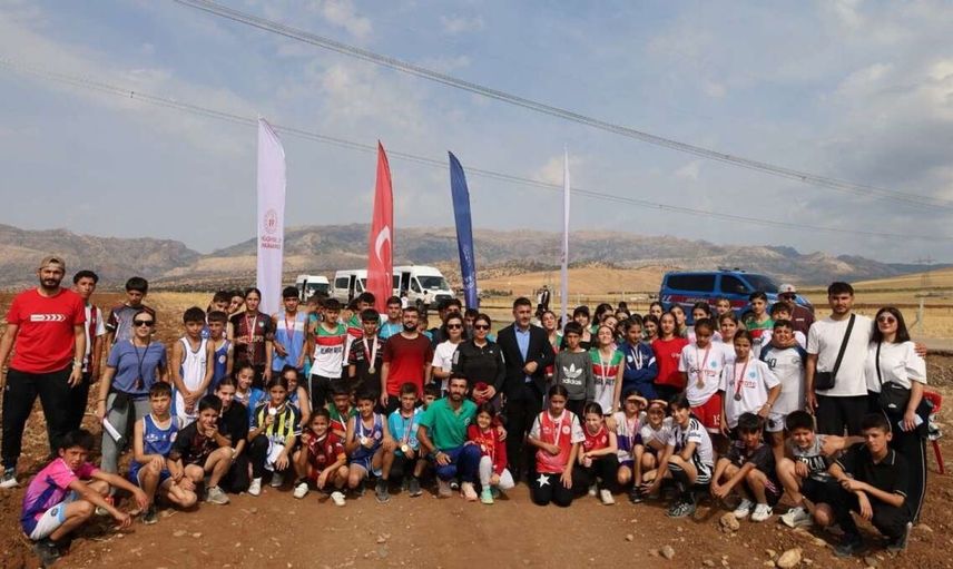 Şırnak'ta geleceğin şampiyonları belirlendi: Yükselen yıldızlar kros ligi il seçmesi yapıldı