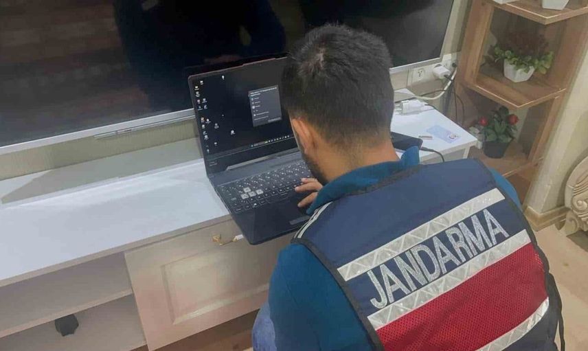 Ankara'da kişisel verileri hedef alan hacker çetesi üyeleri yakalandı