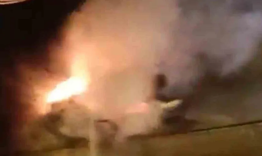 Kayseri'de park halindeki otomobilde korkutan yangın
