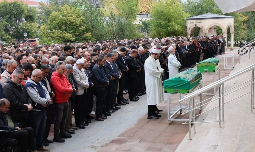Erzincan'da veda: Fahrettin Kılıç ve İlhami Çetin son yolculuklarına uğurlandı