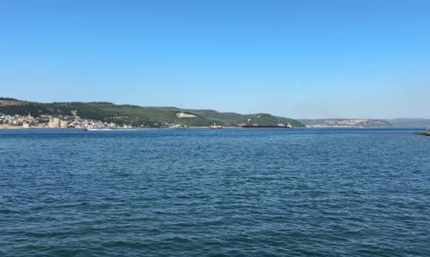 Çanakkale Boğazı'nda makine arızası: Kaptan Shyriagin römorkörle kurtarıldı