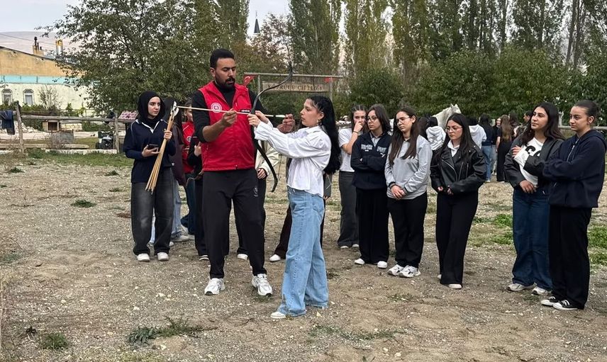 Bağımlılıkla mücadele etkinliğinde öğrenciler doğayla buluştu