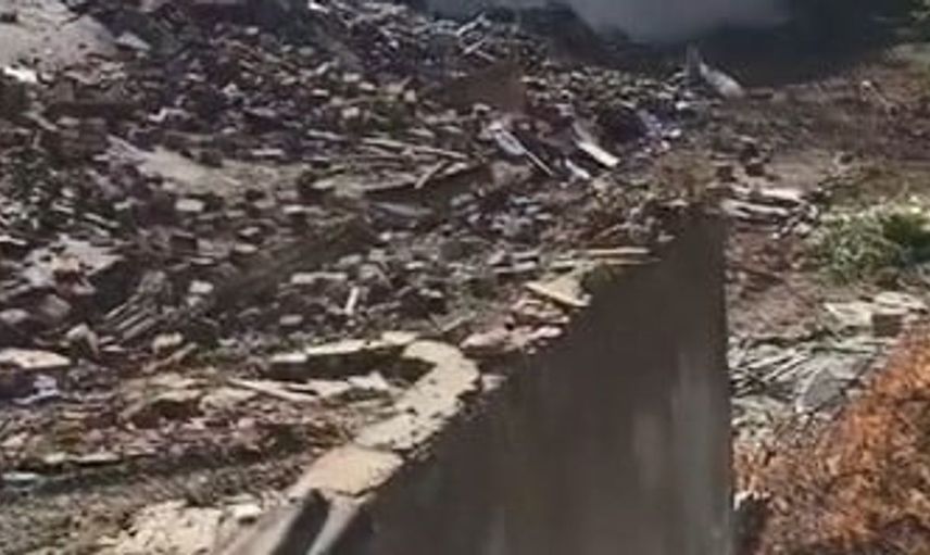 Kentsel dönüşüm sürecinde elazığ'da bina saniyeler içinde yıkıldı