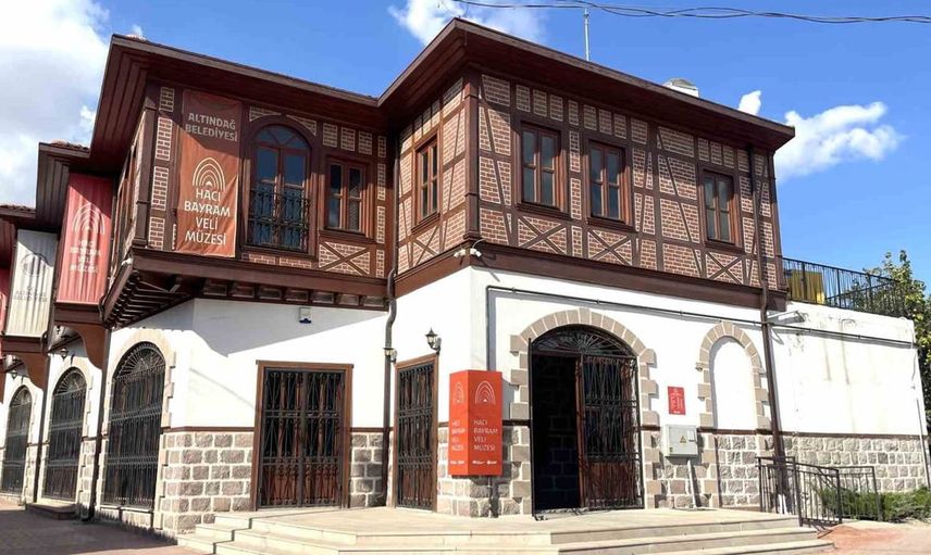 Hacı Bayram Veli Müzesi'nde manevi ve tarihi zenginlikler keşfediliyor
