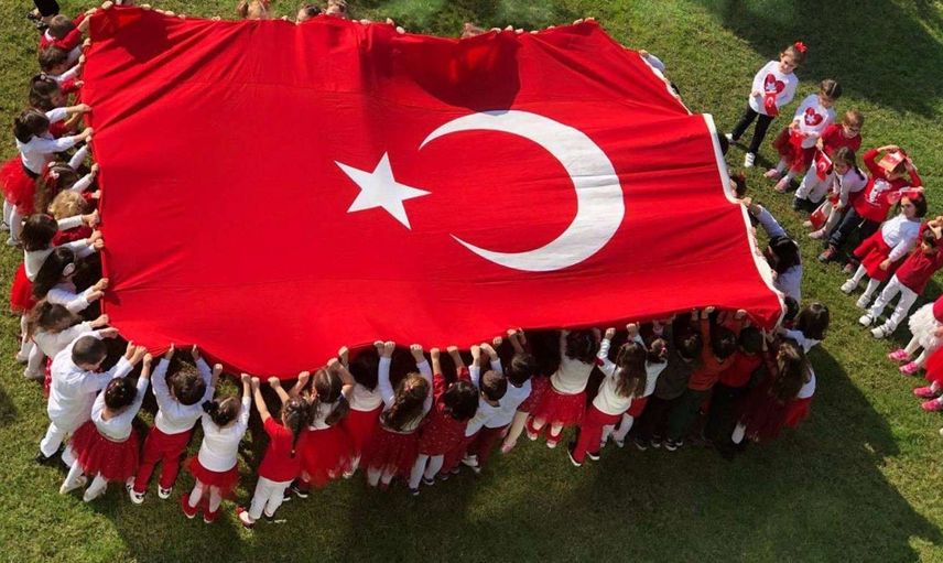 22 Nisan'da okullar tatil mi? 22 Nisan resmi tatil mi ilan edildi, hangi güne denk geliyor? 2022 resmi tatiller takvimi!